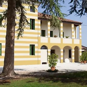 https://le-canossiane.hotelinveneto.com